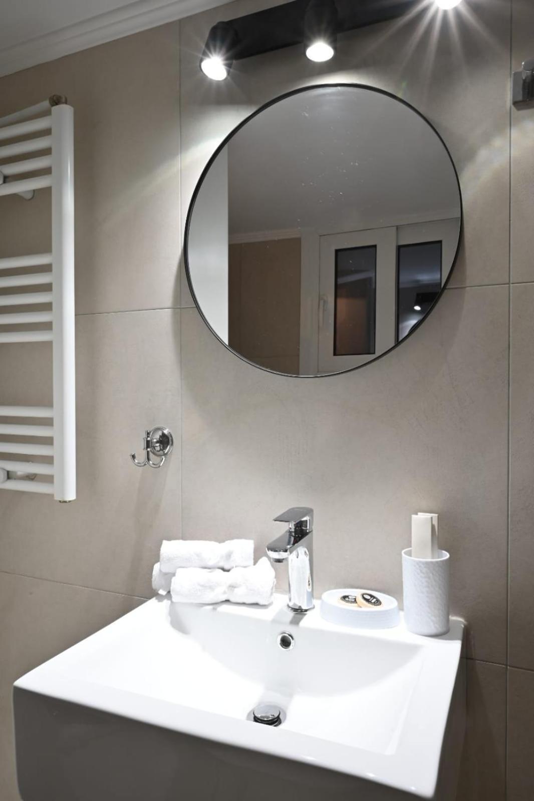 Modern Two Bedroom Apartment At Koukaki Atene Esterno foto